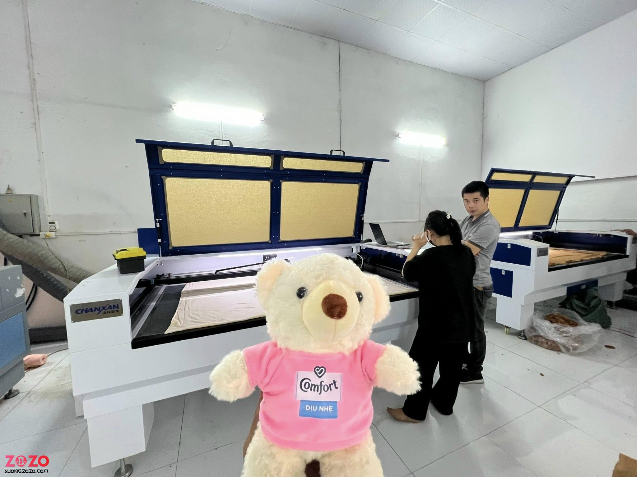 Cắt vải thú bông theo yêu cầu