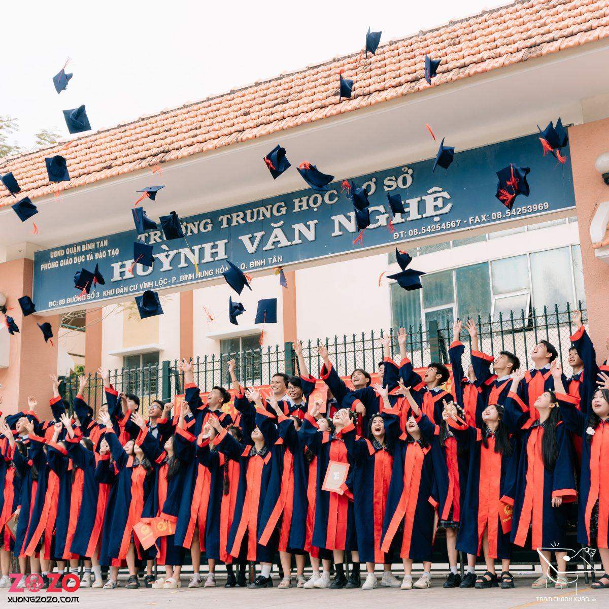 ao tot nghiep trung hoc pho thong luu giu khoanh khac thanh xuan WwYG